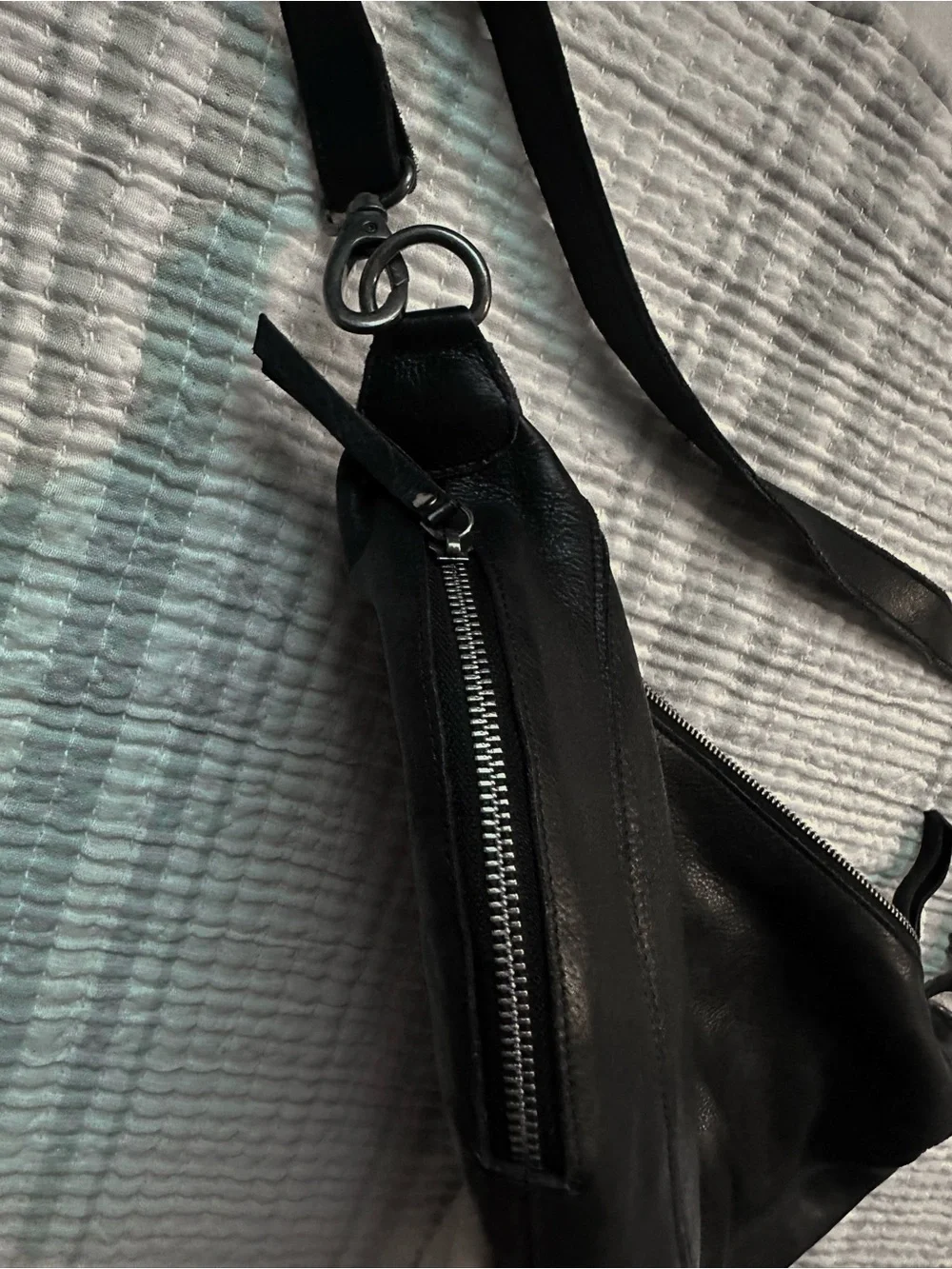 Latico Black Full-Grain Leather Callie Sling Crossbody - EUC - Picture 9 of 16